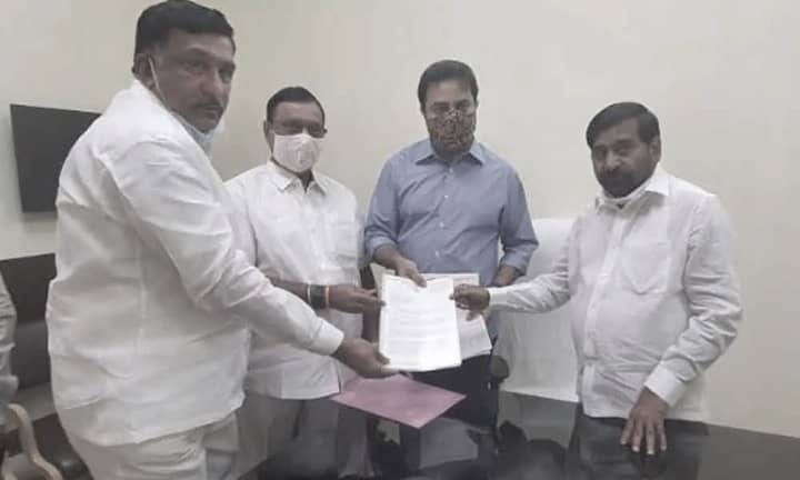 Rs 4 per litre milk subsidy released to Karimnagar dairy farmers
