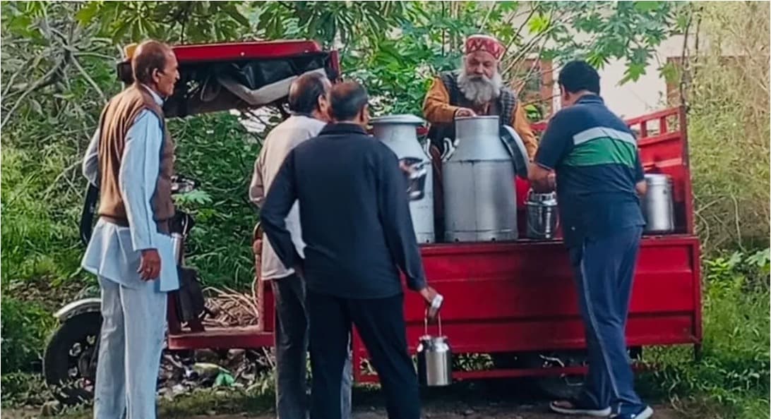 Hoshiarpur Farmer Turns Surplus Milk into ₹1 Cr Dairy Venture