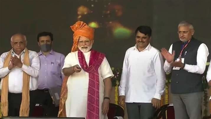PM in Gujarat: Modi inaugurates a new dairy complex at Banas Dairy