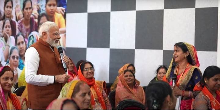 PM Modi ensured financial inclusion of women farmers at Varanasi
