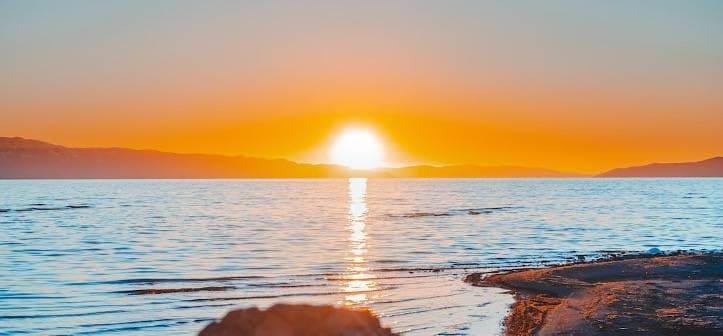 I like the dreams of the future better than the history of the past