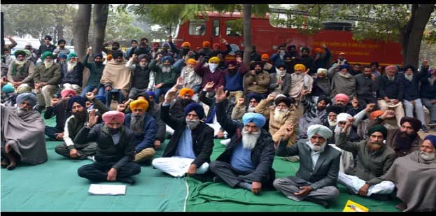Punjab dairy farmers protest at Verka plant against rate reduction