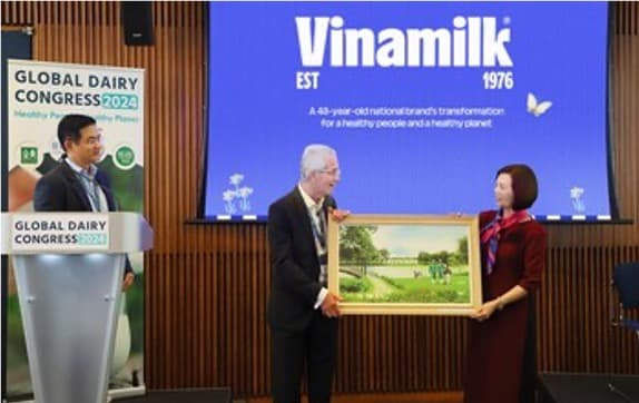 Vinamilk Shares Its Innovation and Sustainability Strategy at Global Dairy Congress 2024