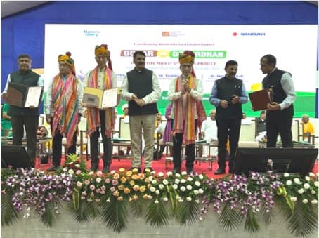 Suzuki signs agreement with Banas Dairy for Biogas Plant