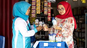 Door-to-Door Dairy Model Empowers Indonesian Women