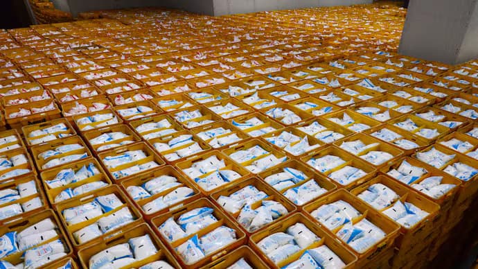 Microplastics Detected in Indian Milk, Raising Safety Questions