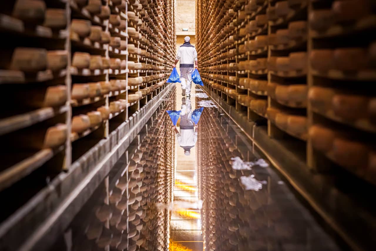 Europe's Cheese Industry Faces Weather and Supply Chain Challenges in France and Italy