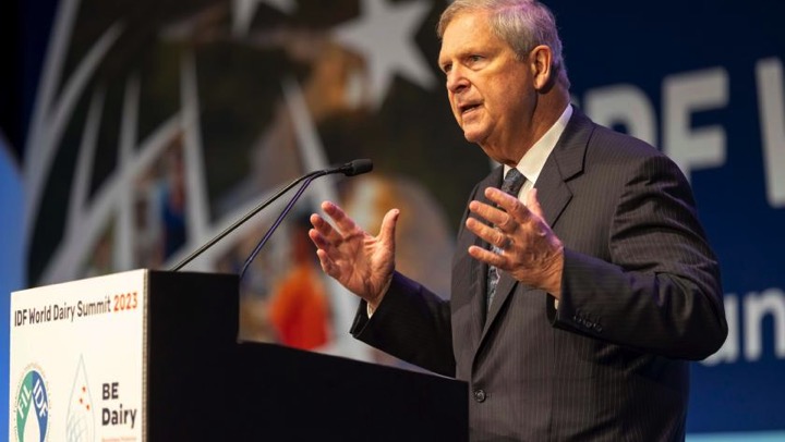 Secretary Vilsack Shares Climate Smart Agriculture Creates Enormous Opportunity for Dairy - Dairy News 7X7